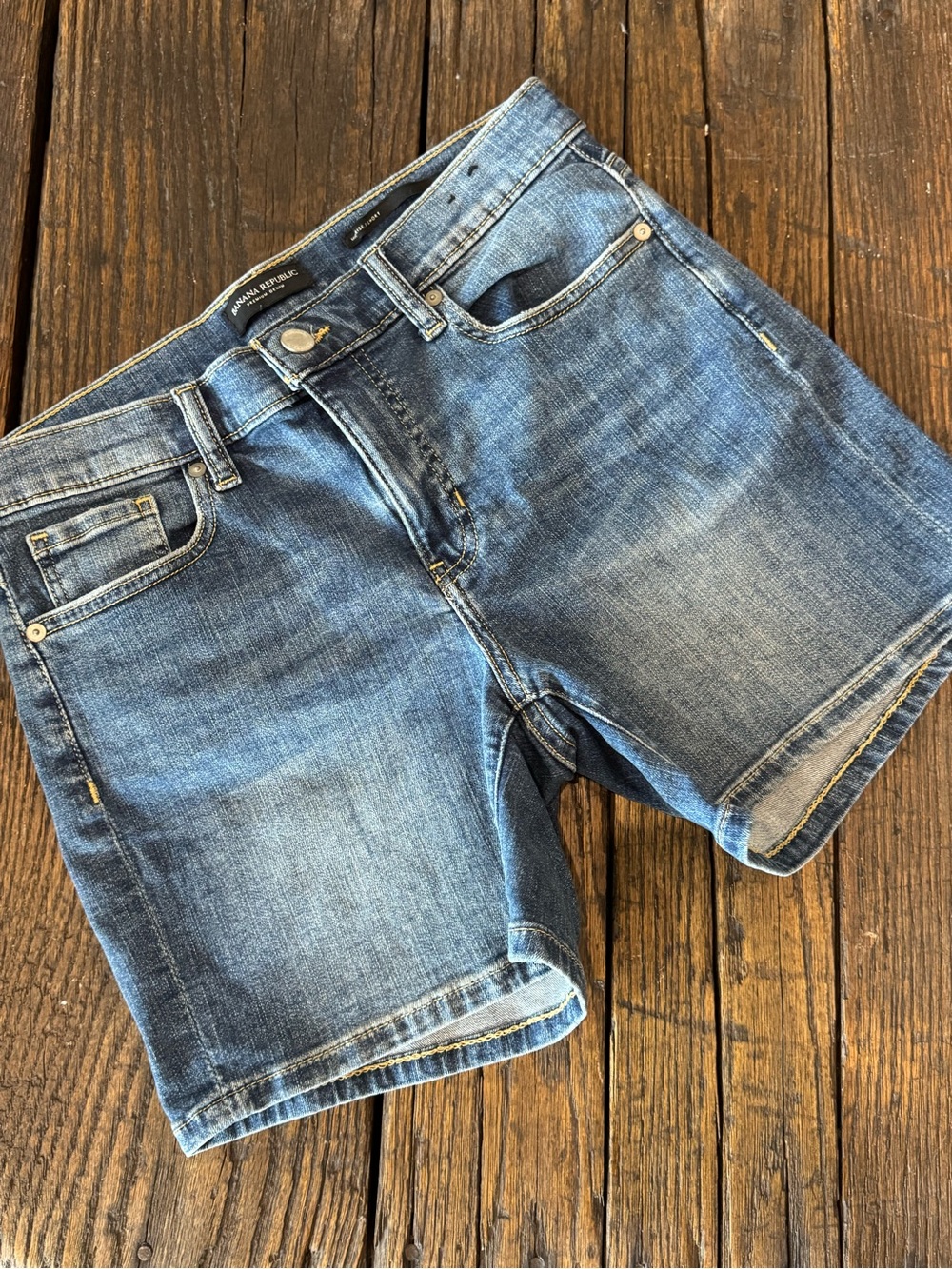 Banana Republic Denim Mid-Rise Shorts Womens 28P